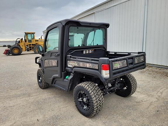 Image of John Deere XUV 865R equipment image 1