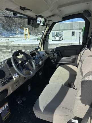 Image of John Deere XUV 865R equipment image 4