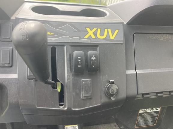 Image of John Deere XUV 560E equipment image 3