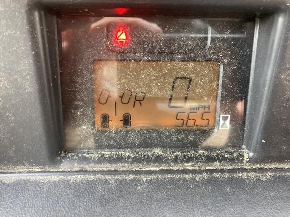 Image of John Deere XUV 560E equipment image 2