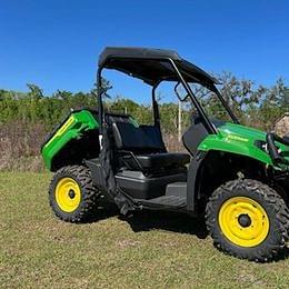 Image of John Deere XUV 560E Image 1