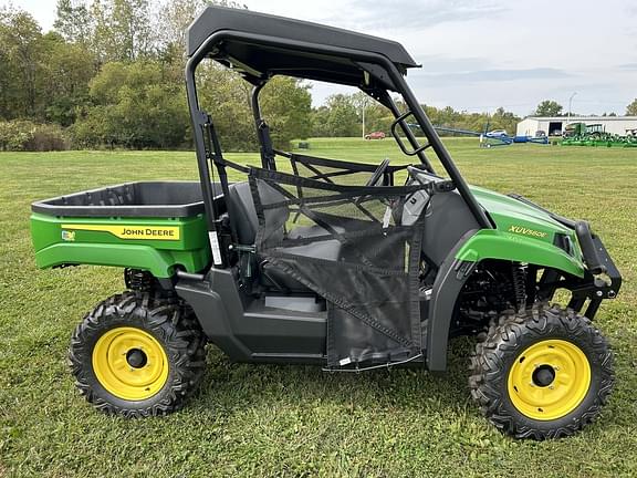 Image of John Deere XUV 560E equipment image 3