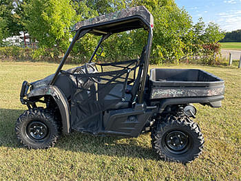 2023 John Deere Gator Equipment Image0