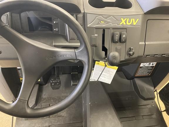Image of John Deere XUV 590M equipment image 2