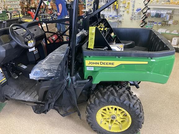 Image of John Deere XUV 590M equipment image 3
