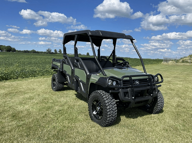 Image of John Deere XUV 825M S4 equipment image 1
