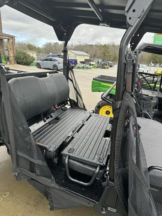 Image of John Deere XUV 825M S4 equipment image 3