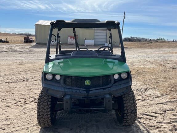 Image of John Deere Gator XUV 835E Image 1