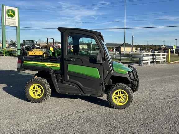 Image of John Deere XUV 835M equipment image 4