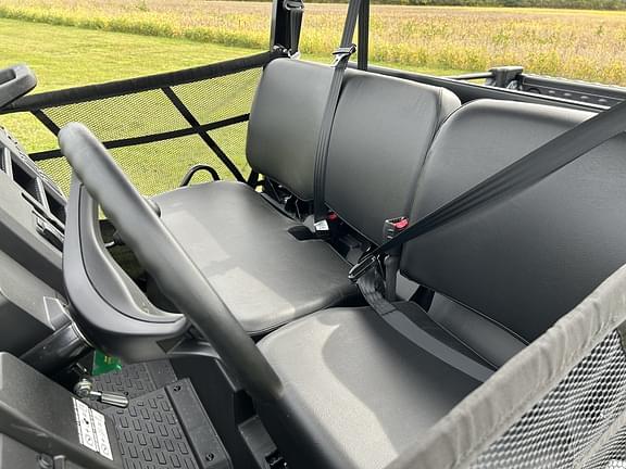 Image of John Deere XUV865M equipment image 4