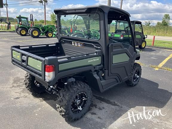 Image of John Deere XUV 835M equipment image 3