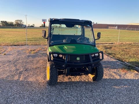 Image of John Deere XUV 835M equipment image 1