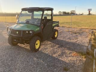 Image of John Deere XUV 835M equipment image 2