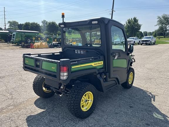 Image of John Deere XUV 835M equipment image 4
