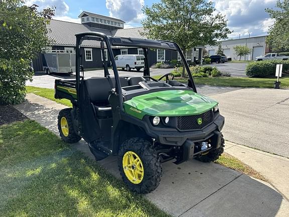 Image of John Deere XUV 835M equipment image 2