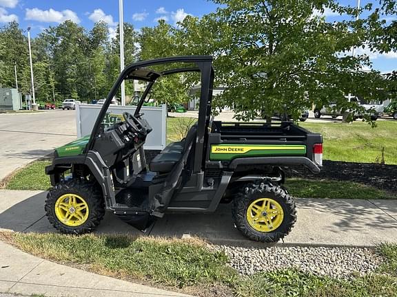 Image of John Deere XUV 835M equipment image 4