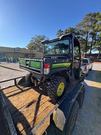 Image of John Deere XUV 835M equipment image 4