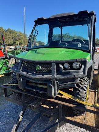 Image of John Deere XUV 835M equipment image 2