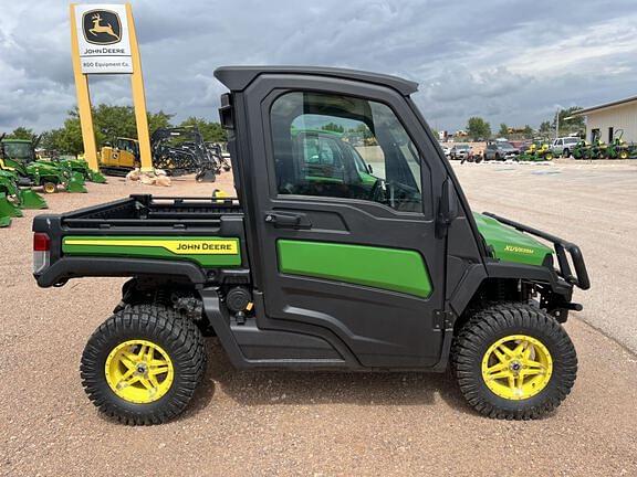 Image of John Deere XUV 835M equipment image 1