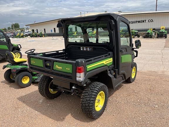 Image of John Deere XUV 835M equipment image 2