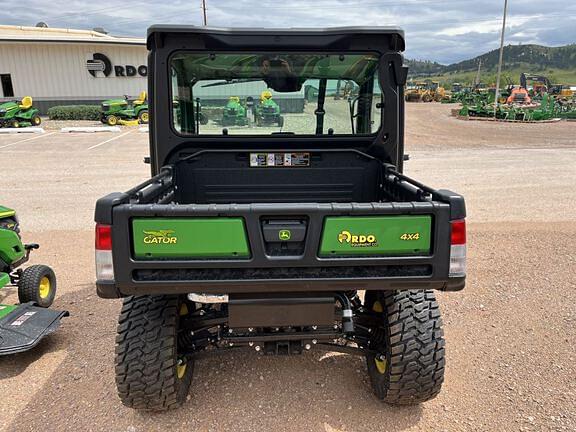 Image of John Deere XUV 835M equipment image 3