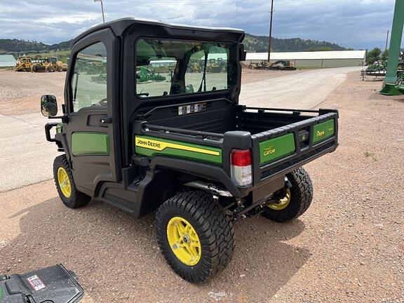 Image of John Deere XUV 835M equipment image 4