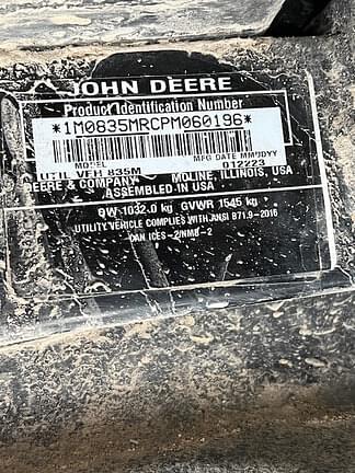 Image of John Deere XUV 835M Honor Edition equipment image 4