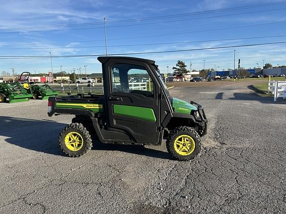 Image of John Deere XUV 835M equipment image 4