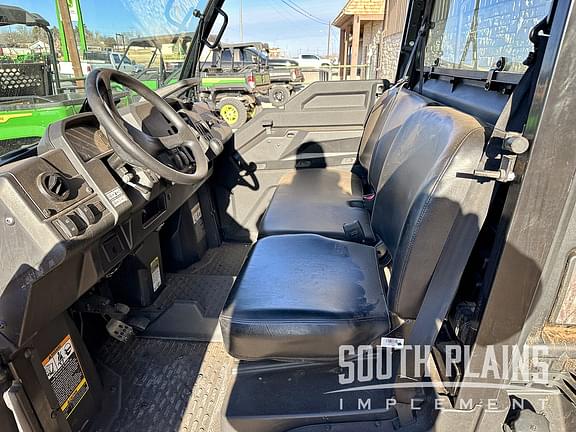 Image of John Deere XUV 835M equipment image 4