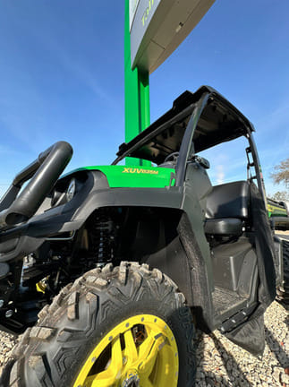 2023 John Deere XUV 835M Equipment Image0