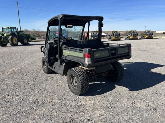 Image of John Deere XUV 835M equipment image 2