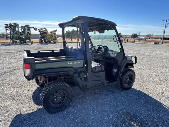 Image of John Deere XUV 835M equipment image 4
