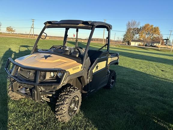 Image of John Deere XUV 835M Honor Edition Primary image