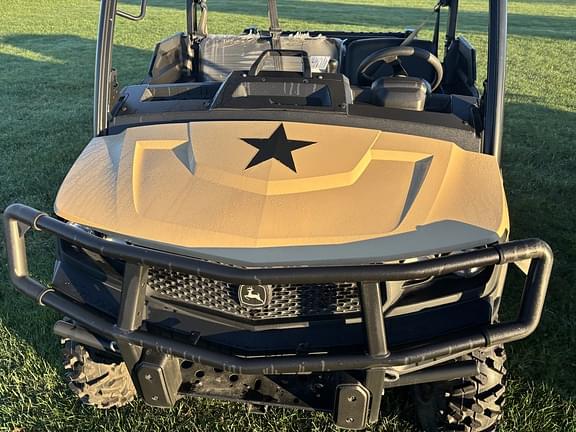 Image of John Deere XUV 835M Honor Edition equipment image 4