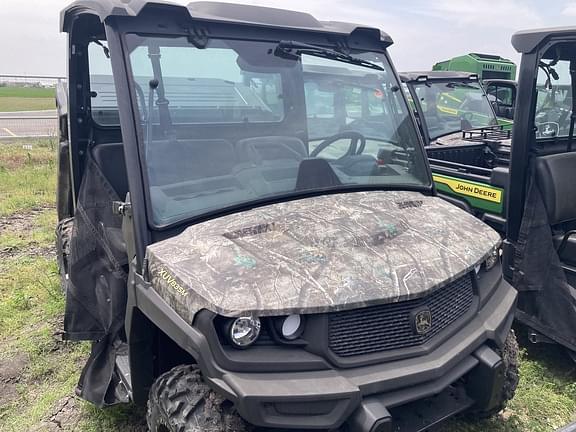 Image of John Deere XUV 835M equipment image 1