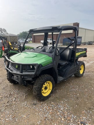 2023 John Deere XUV 835M Equipment Image0