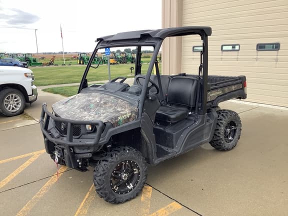 Image of John Deere XUV 835M equipment image 1