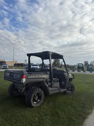 Image of John Deere XUV 835M equipment image 3