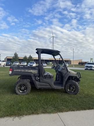 Image of John Deere XUV 835M equipment image 2