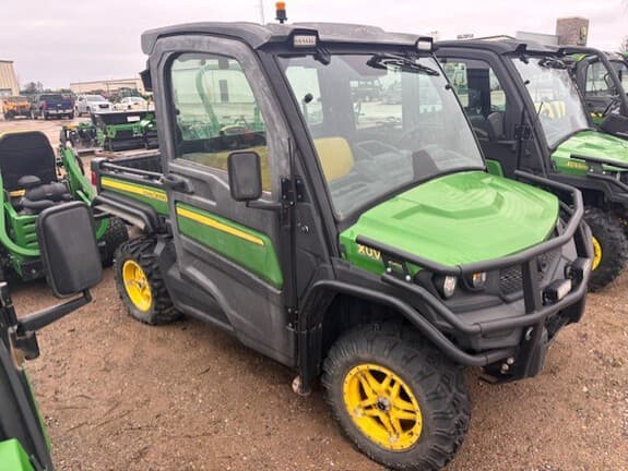 Image of John Deere XUV 835M equipment image 4