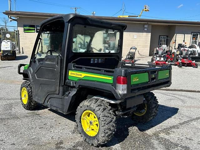 Image of John Deere XUV 835M equipment image 3