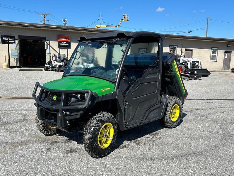 Image of John Deere XUV 835M Primary image