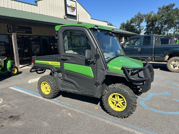 Image of John Deere XUV 835R Primary image