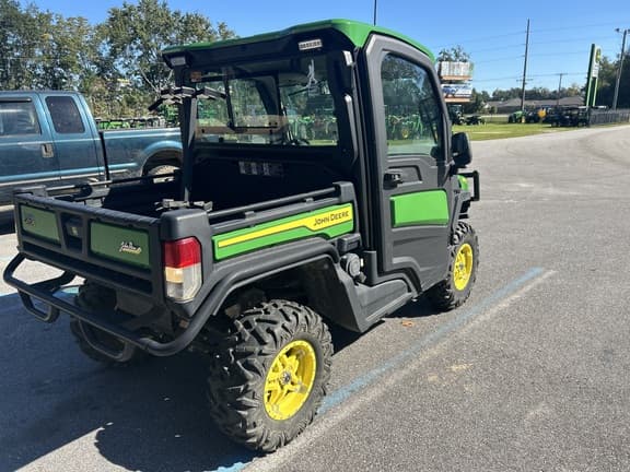 Image of John Deere XUV 835R equipment image 3