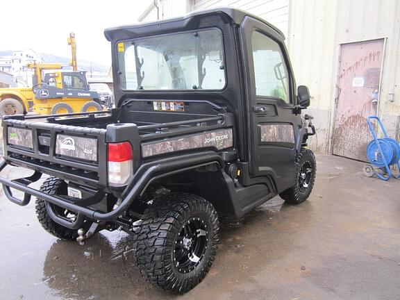 Image of John Deere Gator XUV equipment image 4