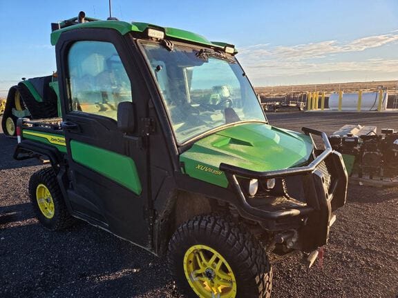 2023 John Deere XUV 835R Equipment Image0