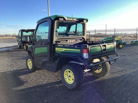 Image of John Deere XUV 835R equipment image 3