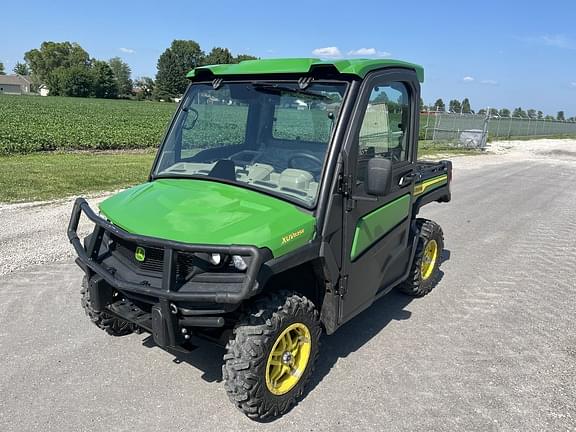 Image of John Deere XUV 835R Primary image