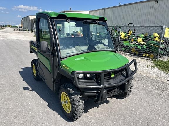 Image of John Deere XUV 835R equipment image 1