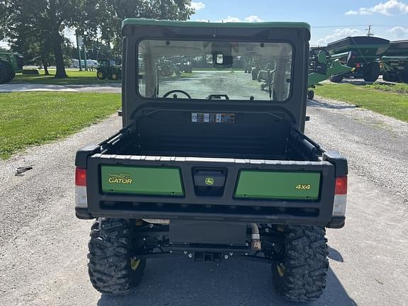 Image of John Deere XUV 835R equipment image 4